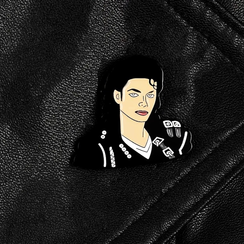 MICHAEL JACKSON ‘BAD’ALBUM COVER ENAMEL PIN LAPEL PIN BROOCH NWT - Picture 4 of 12